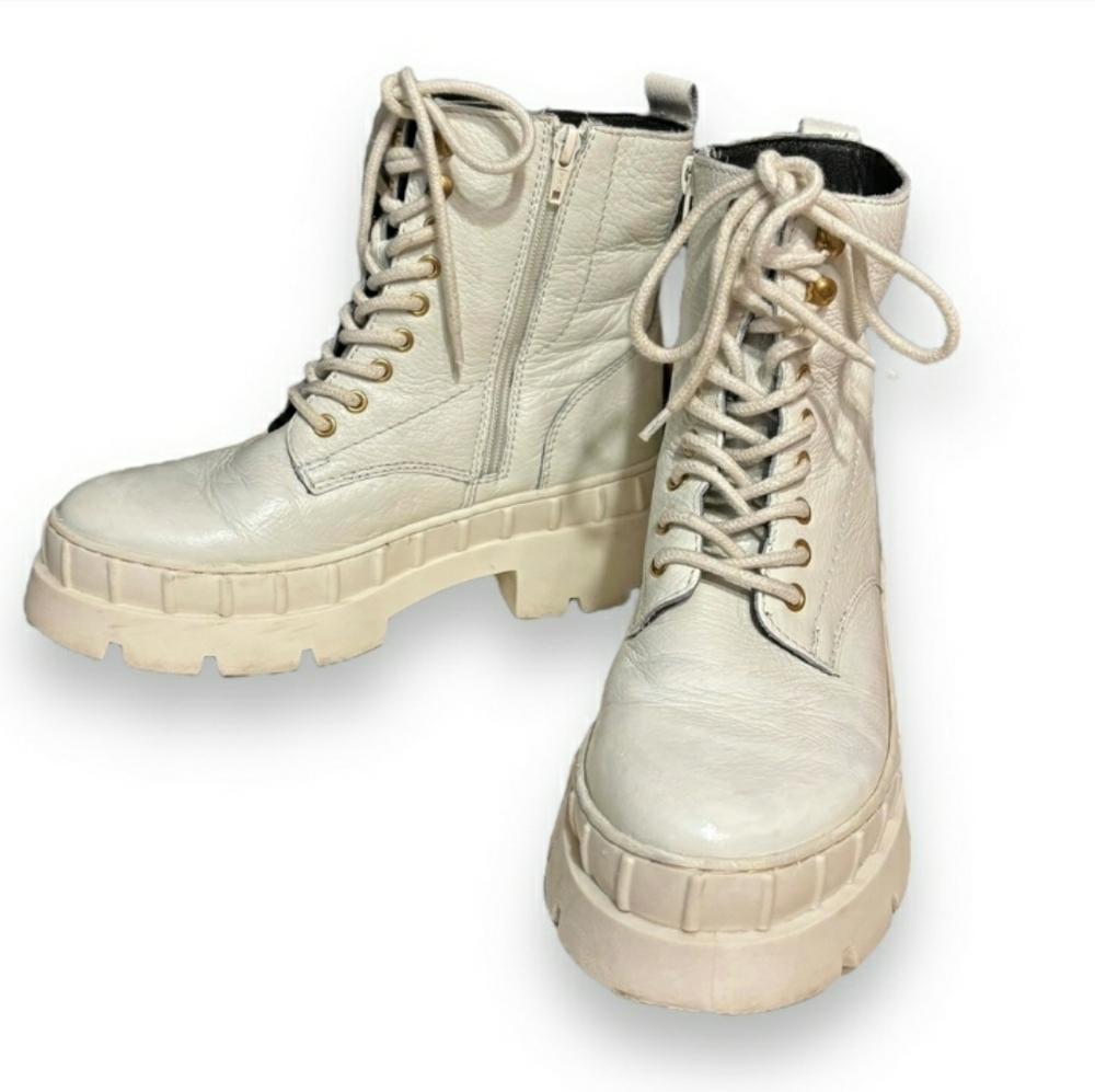 VINCE CAMUTO Nashlen Combat Boot